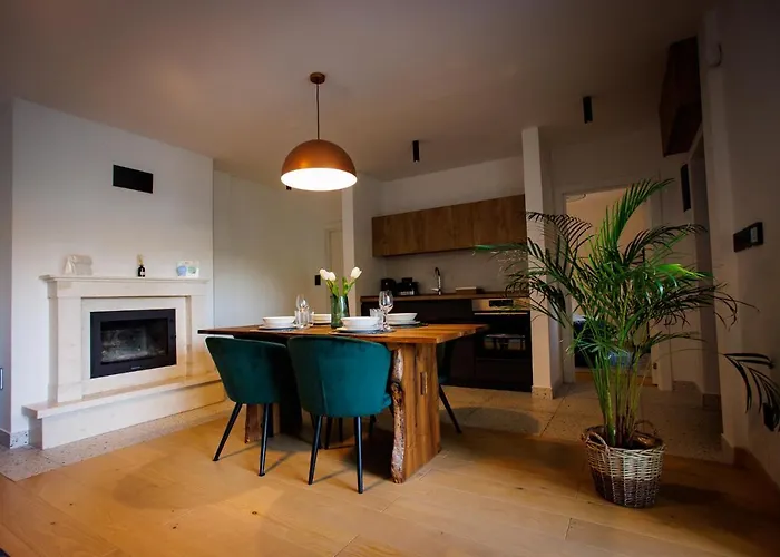 Kuca Mirne Duse * Topola